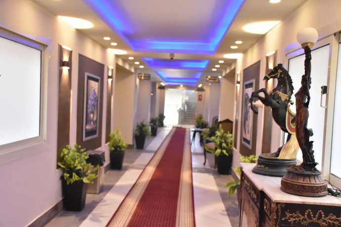 Imagen de los interiores del Hotel and Apartments Jewel Al Nasr. Foto 18