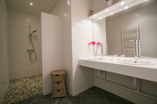 Imagen de la habitación del Hotel and Appartements Le Grand Large Bord De Mer. Foto 15