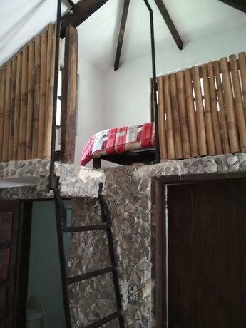 Imagen de la habitación del Hotel and Caba&ntilde;as amara Caf&eacute;. Foto 3