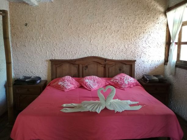 Imagen de la habitación del Hotel and Caba&ntilde;as amara Caf&eacute;. Foto 10