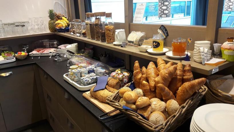 Imagen del bar/restaurante del Hotel and Cafe Rubus. Foto 2