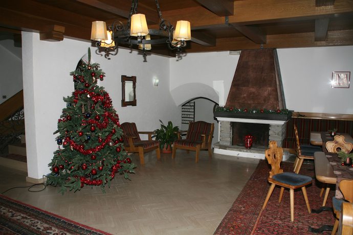 Imagen del bar/restaurante del Hotel and Camping Gisser. Foto 2