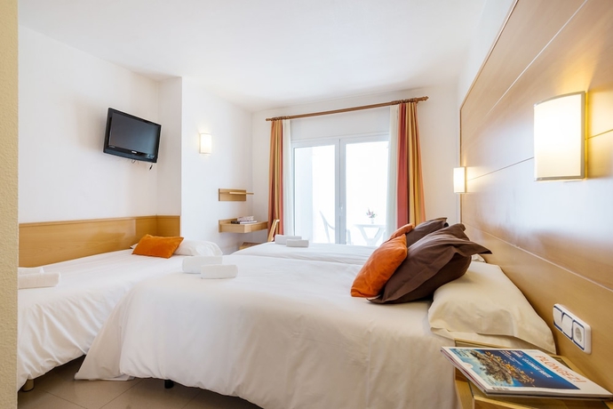 Imagen de la habitación del Hotel and Diving Les Illes. Foto 6