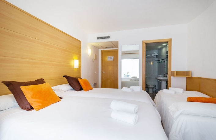 Imagen de la habitación del Hotel and Diving Les Illes. Foto 7