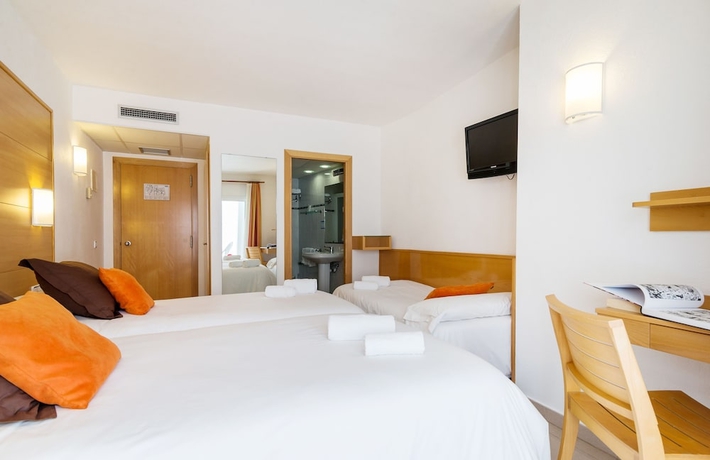 Imagen de la habitación del Hotel and Diving Les Illes. Foto 15