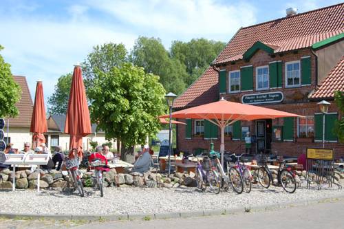 Imagen general del Hotel and Gasthof Zur Linde, Mönchgut. Foto 1