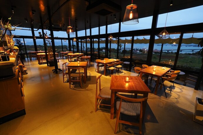 Imagen del bar/restaurante del Hotel and Hana Stay. Foto 20