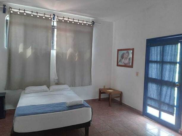 Imagen general del Hotel and Hostal Mayflower. Foto 3