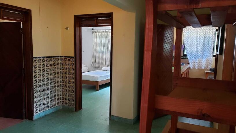 Imagen general del Hotel and Hostal Mayflower. Foto 6