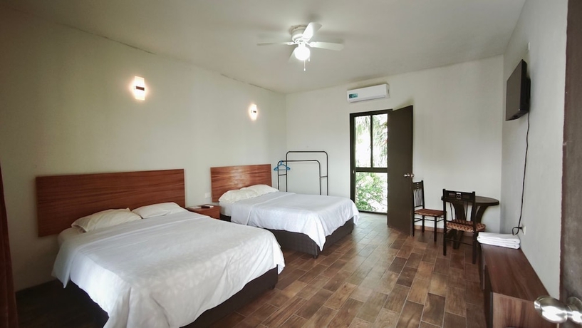 Imagen de la habitación del Hotel and Hostel 230. Foto 6