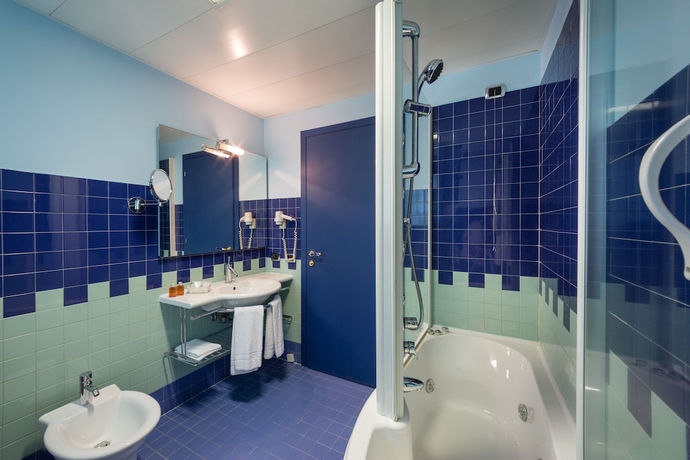 Imagen de la habitación del Hotel and Loisir Le Ruote. Foto 8