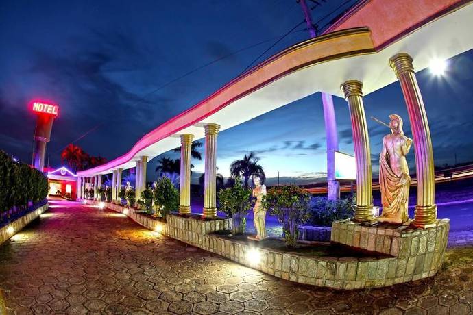 Imagen general del Hotel and Motel Le Baron. Foto 1