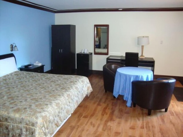 Imagen de la habitación del Hotel and Motel le Luxembourg. Foto 12