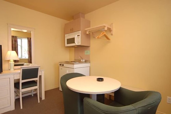 Imagen de la habitación del Hotel and Motel le Luxembourg. Foto 17