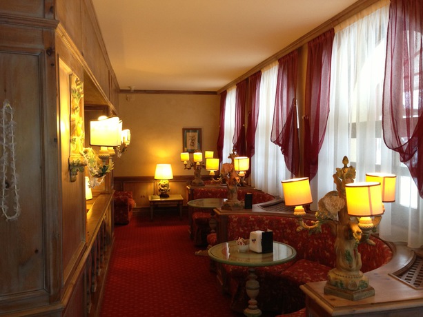 Imagen del bar/restaurante del Hotel and Residence Catturani. Foto 3