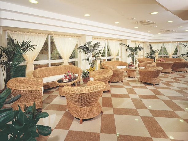 Imagen de los interiores del Hotel and Residence Continental. Foto 18