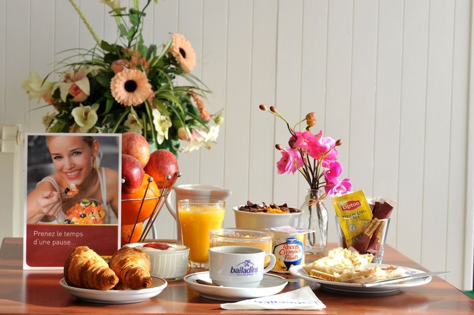 Imagen del bar/restaurante del Hotel and Residence Moissy. Foto 6