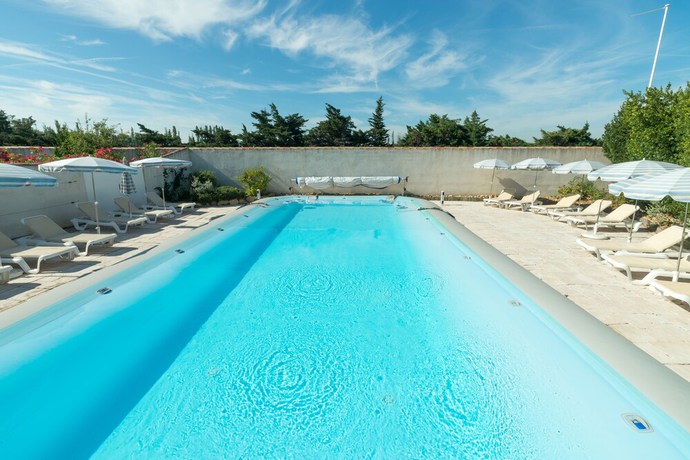 Imagen de la piscina del Hotel and Residence de la Transhumance. Foto 18