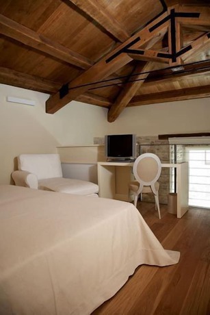 Imagen de la habitación del Hotel and Residenza 100 Torri. Foto 4