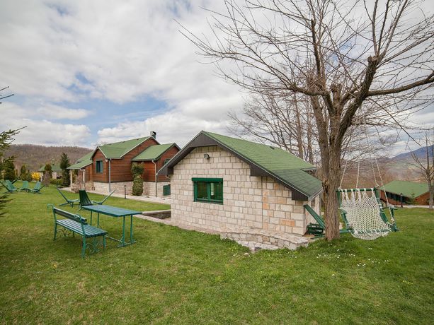 Imagen de los exteriores del Hotel and Resort Gacka. Foto 21