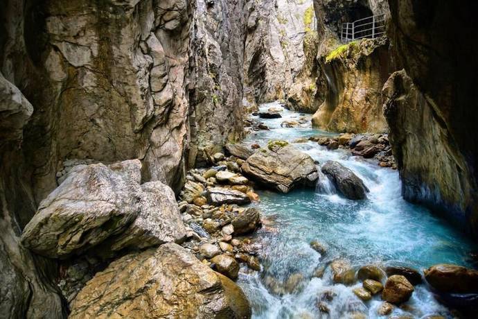 Imagen de la piscina del Hotel and Restaurant Alpenrose. Foto 17