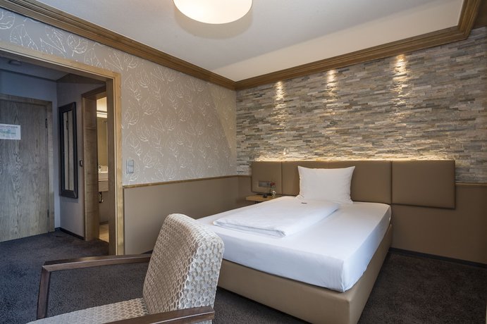 Imagen de la habitación del Hotel and Restaurant Becher. Foto 9
