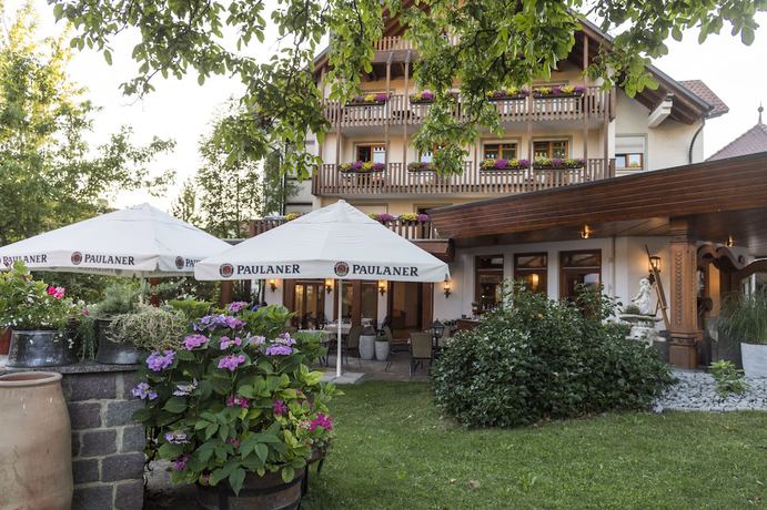 Imagen de los exteriores del Hotel and Restaurant Becher. Foto 17