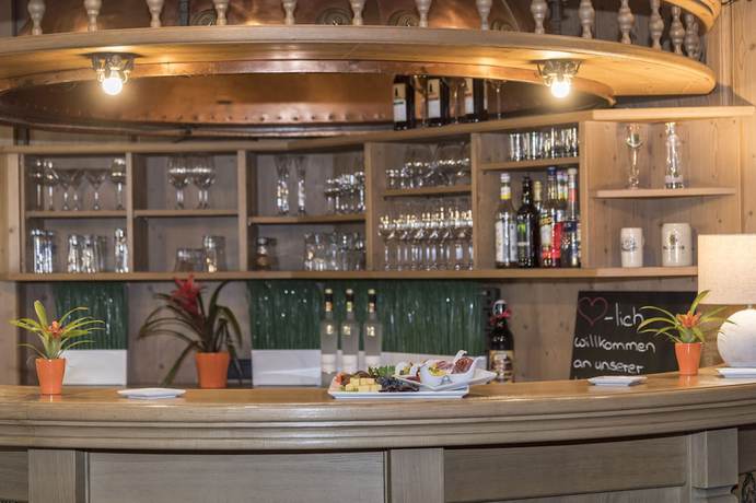 Imagen del bar/restaurante del Hotel and Restaurant Becher. Foto 6