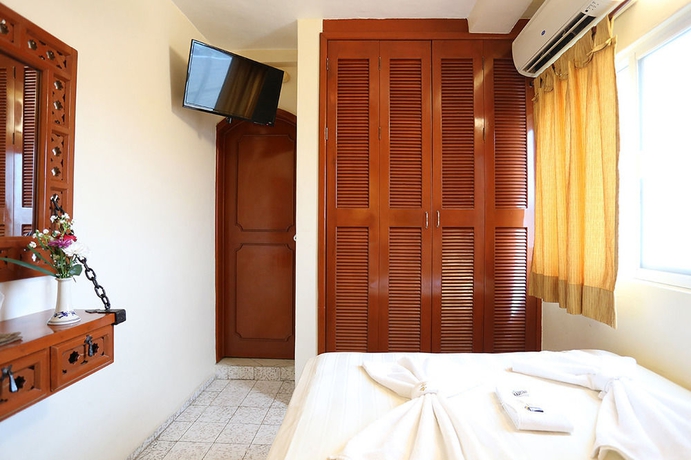 Imagen de la habitación del Hotel and Restaurant Bucaneros, Isla Mujeres. Foto 4