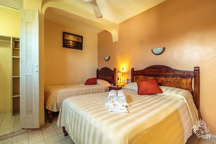 Imagen de la habitación del Hotel and Restaurant Bucaneros, Isla Mujeres. Foto 6