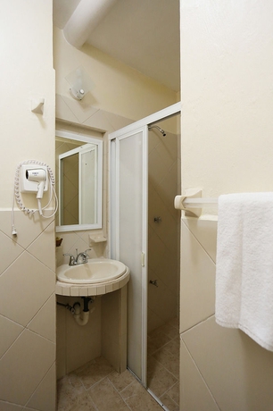 Imagen de la habitación del Hotel and Restaurant Bucaneros, Isla Mujeres. Foto 12