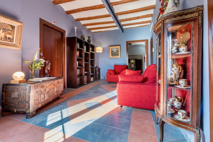 Imagen de los interiores del Hotel and Restaurant Cal Llop. Foto 18