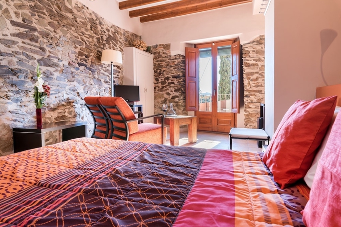 Imagen de la habitación del Hotel and Restaurant Cal Llop. Foto 16