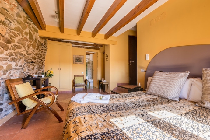 Imagen de la habitación del Hotel and Restaurant Cal Llop. Foto 17