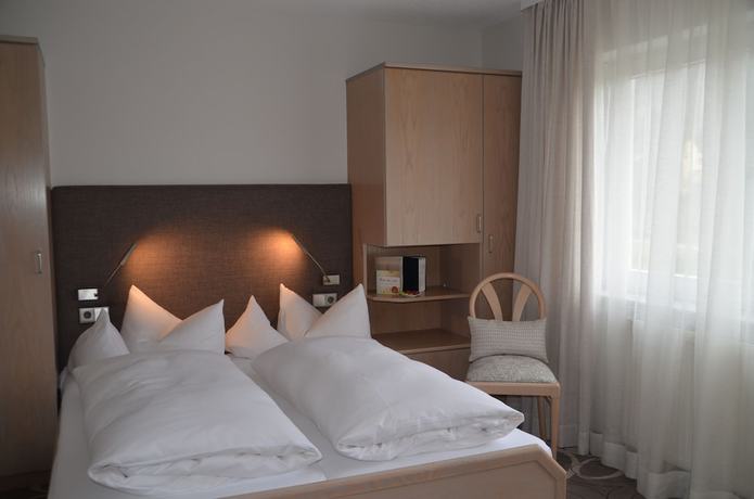 Imagen de la habitación del Hotel and Restaurant Castell. Foto 3