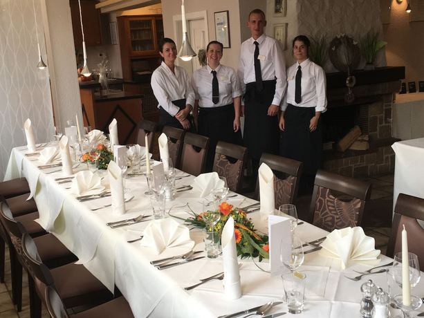 Imagen del bar/restaurante del Hotel and Restaurant Ebnet. Foto 8