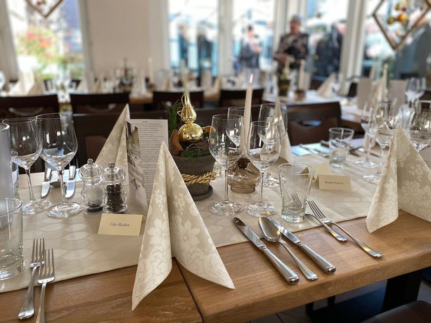 Imagen del bar/restaurante del Hotel and Restaurant Ebnet. Foto 11