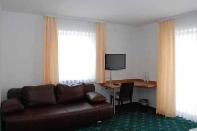 Imagen de la habitación del Hotel and Restaurant Gr&uuml;ner Baum. Foto 8
