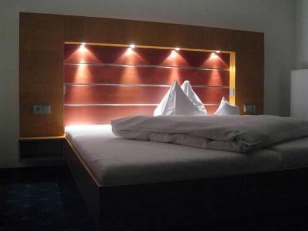 Imagen de la habitación del Hotel and Restaurant Gr&uuml;ner Baum. Foto 10