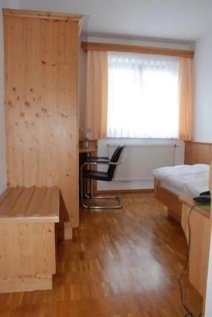 Imagen de la habitación del Hotel and Restaurant Gr&uuml;ner Baum. Foto 11