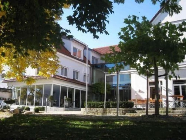 Imagen general del Hotel and Restaurant Gr&uuml;ner Baum. Foto 3