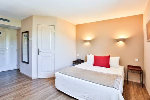 Imagen de la habitación del Hotel and Restaurant La Bastide De Grignan. Foto 5