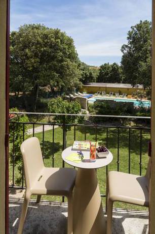 Imagen de la habitación del Hotel and Restaurant La Bastide De Grignan. Foto 10