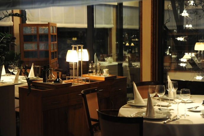 Imagen del bar/restaurante del Hotel and Restaurant Milan. Foto 13