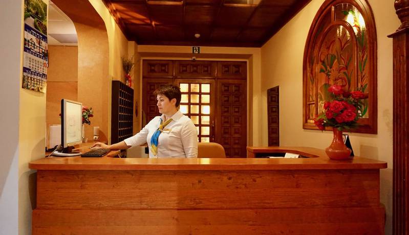 Imagen de los interiores del Hotel and Restaurant Zhuliany City. Foto 18