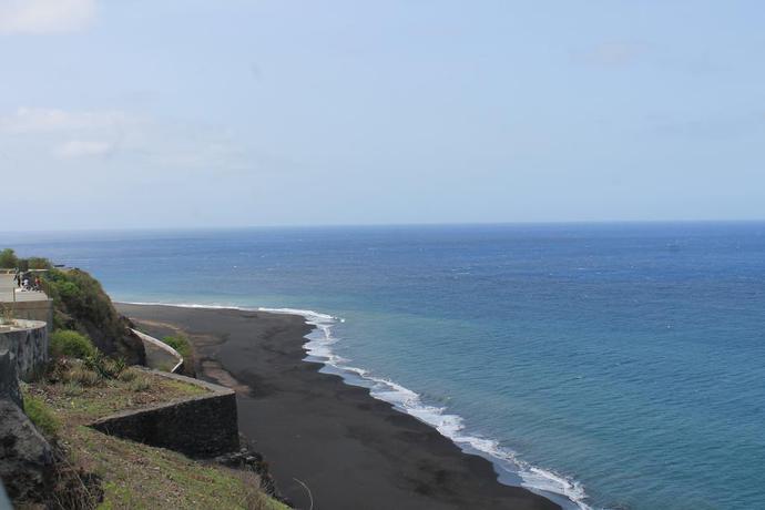 Imagen de los exteriores del Hotel and Restaurante Ocean View Seafood. Foto 6