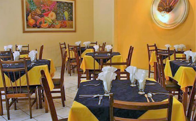 Imagen del bar/restaurante del Hotel and Sauna Premier. Foto 2