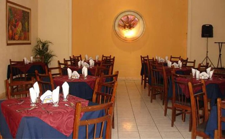 Imagen del bar/restaurante del Hotel and Sauna Premier. Foto 3