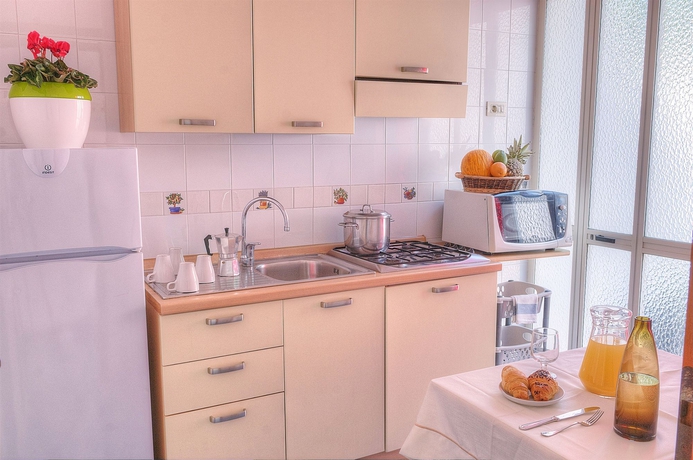 Imagen de la habitación del Hotel and Serviced Residence Gocce Di Capri Sorrento Coast. Foto 3