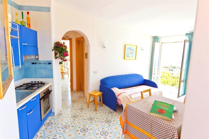 Imagen de los interiores del Hotel and Serviced Residence Gocce Di Capri Sorrento Coast. Foto 13